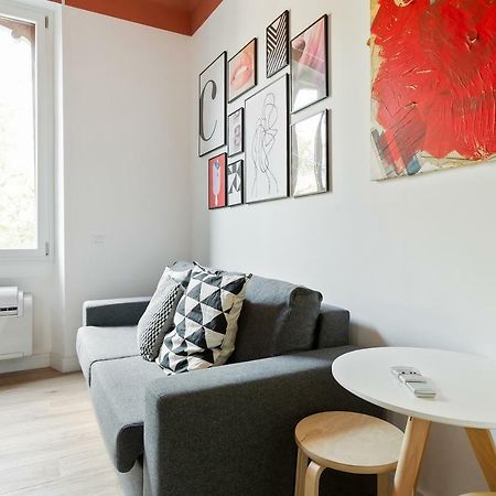 Modern And Cozy Apt In Porta Romana ミラノ エクステリア 写真