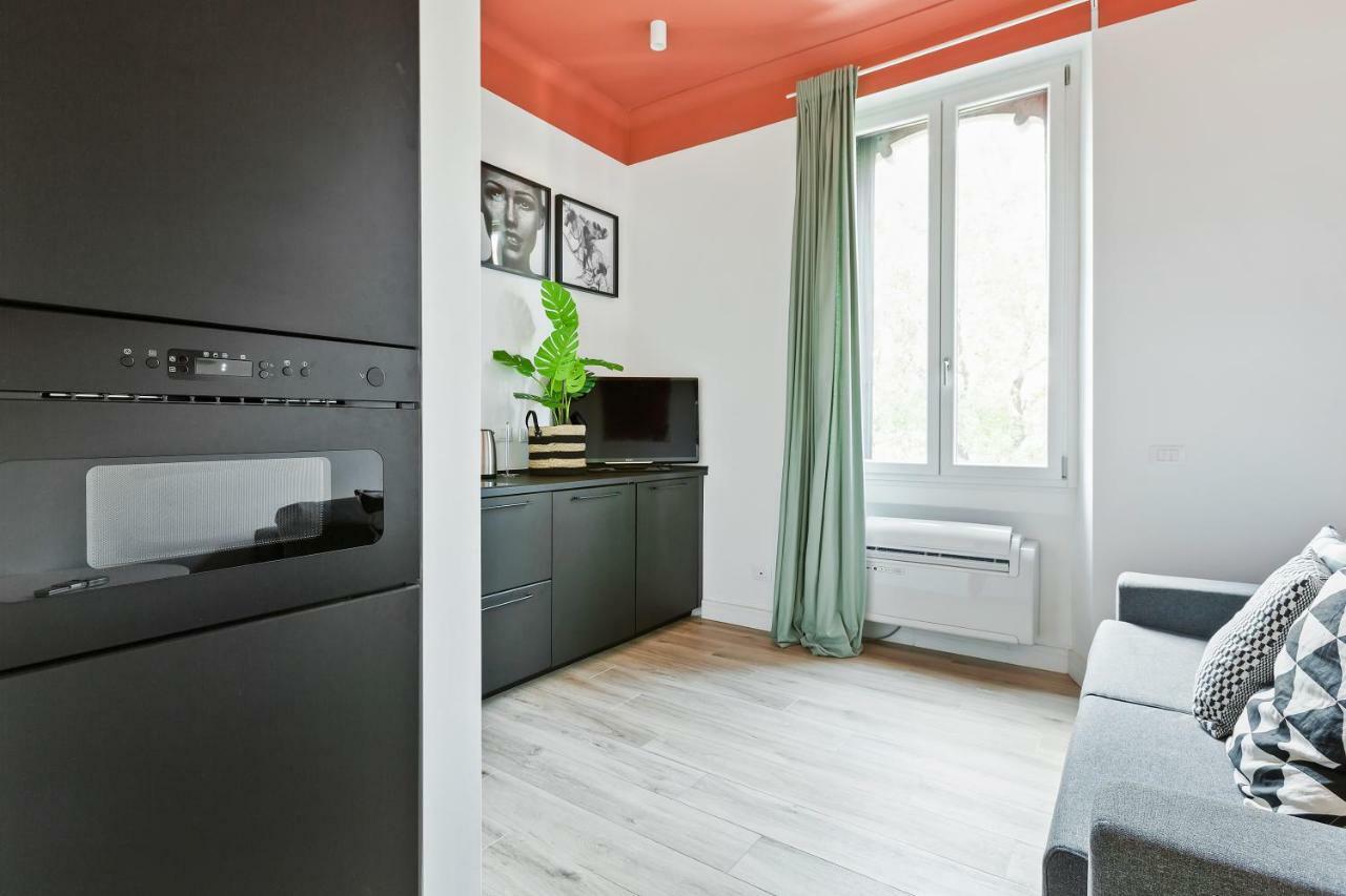 Modern And Cozy Apt In Porta Romana ミラノ エクステリア 写真