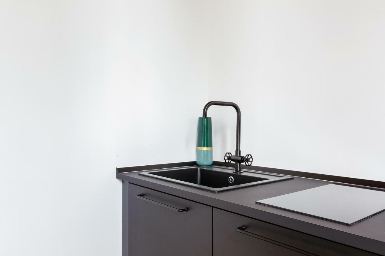 Modern And Cozy Apt In Porta Romana ミラノ エクステリア 写真